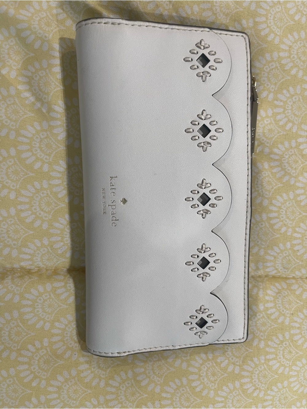 kate spade White Scallop Laser-Cut Continental Wallet